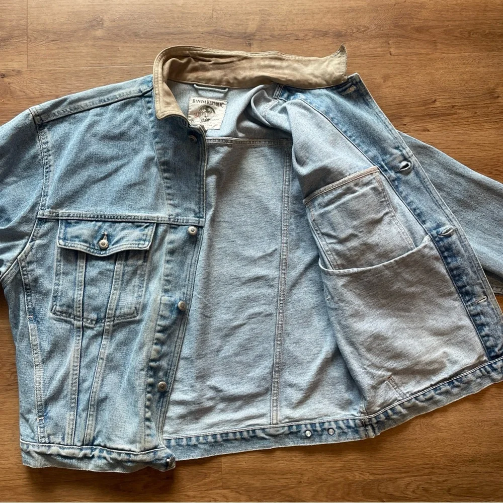 Men’s Y2k Vintage Banana Republic Jean Jacket Large